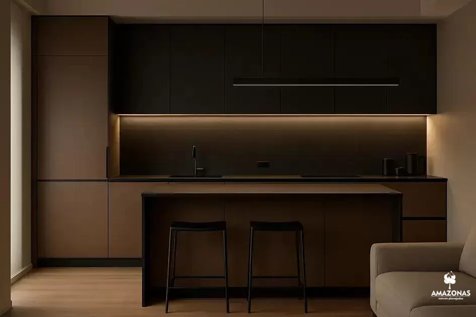 Cozinha integrada:usando MDFs como Gianduia Trama e Preto Trama para elegância total