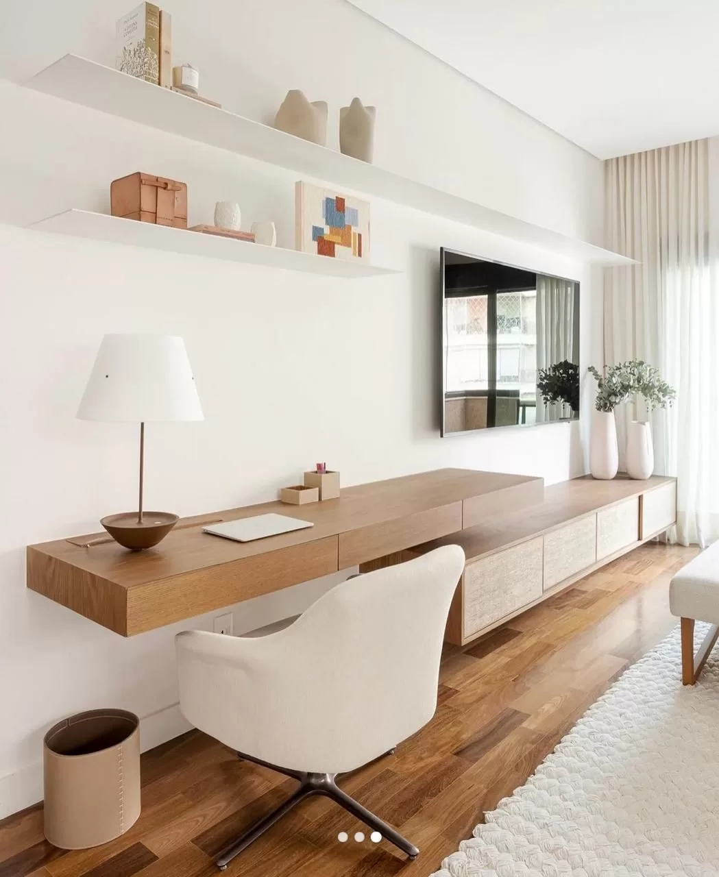 Este móvel virou tendência e faz sua sala parecer maior em segundos 3 rack contemporâneo suspenso