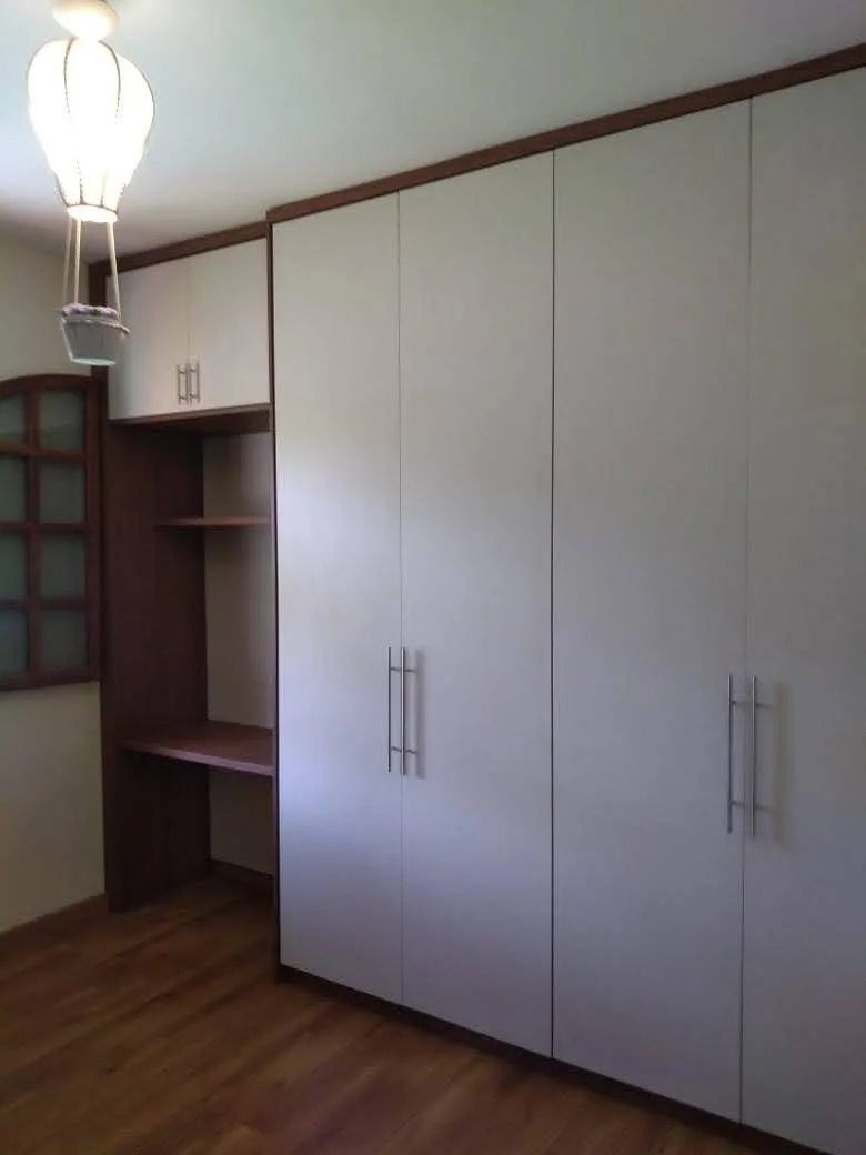 Quarto infantil feminino planejado em MDF Titânio e Rosa Glamour Duratex, executado pela Amazonas Planejados em Carandaí MG